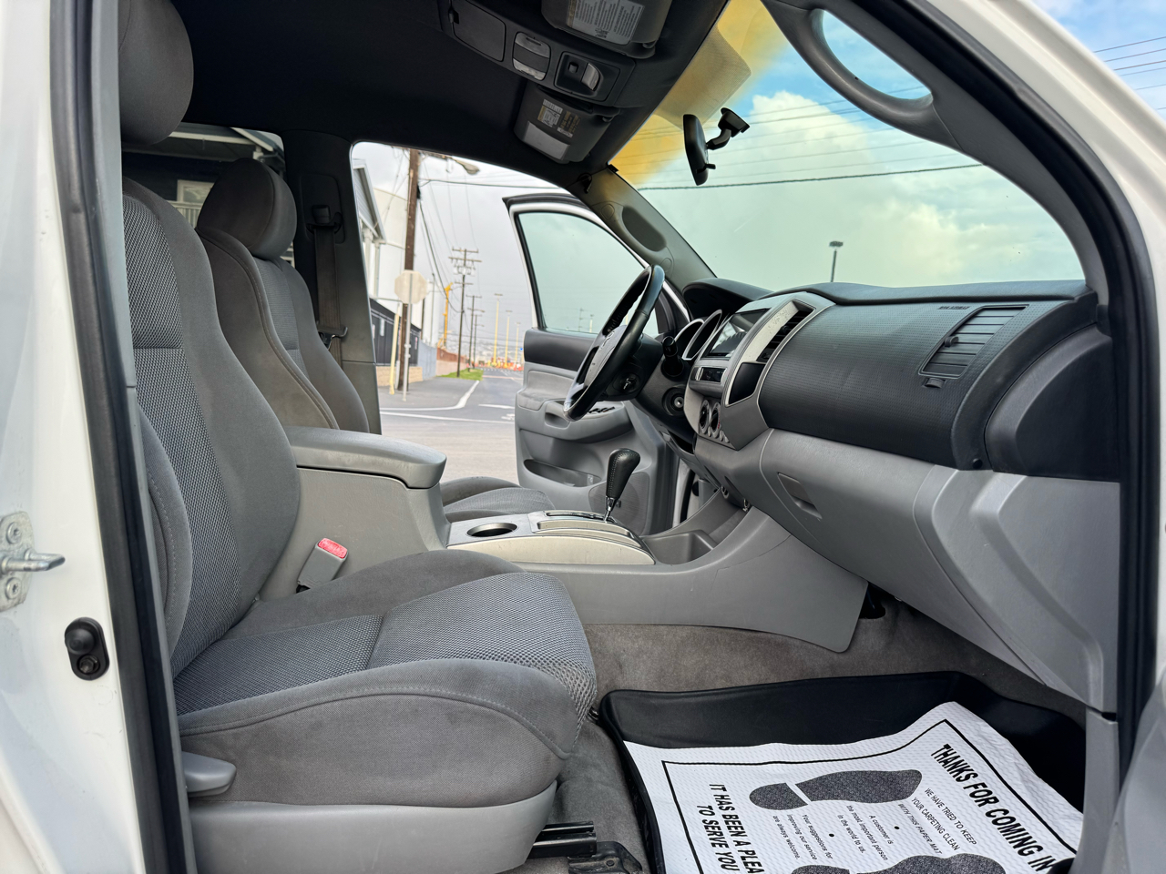 Toyota Tacoma PreRunner Double Cab V6 Auto 2WD 2006