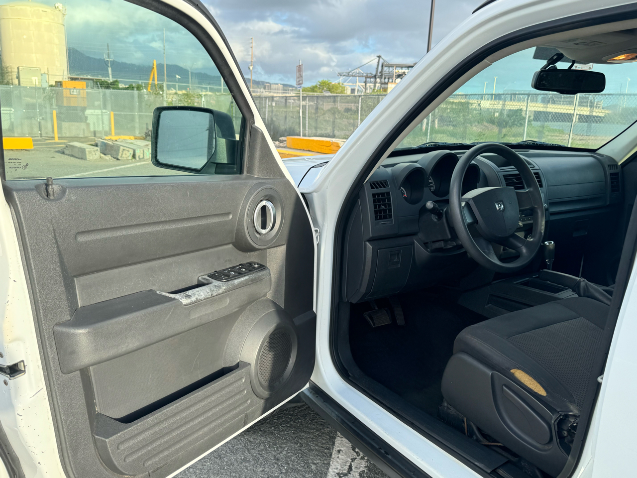 Dodge Nitro Heat 2WD 2011