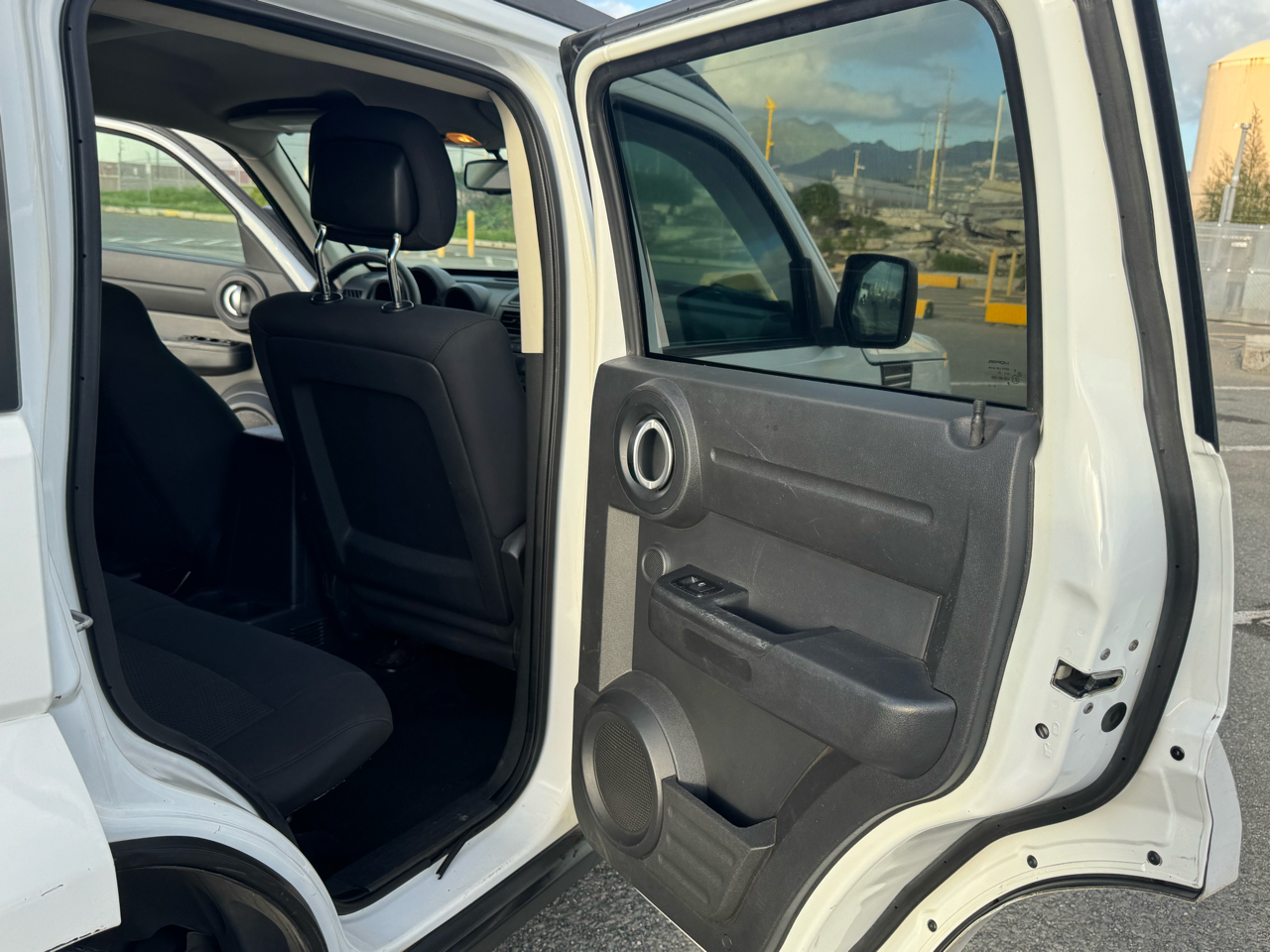 Dodge Nitro Heat 2WD 2011