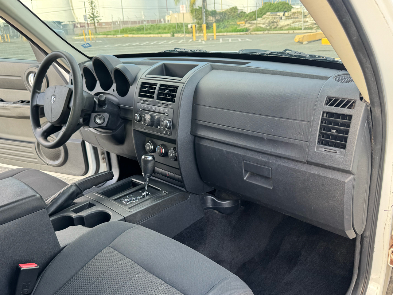 Dodge Nitro Heat 2WD 2011