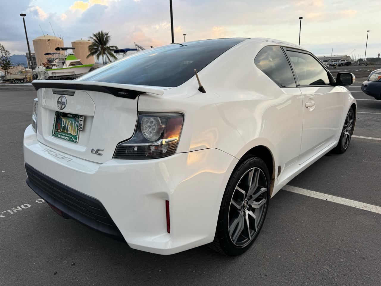 Scion tC Sports Coupe 6-Spd AT 2014