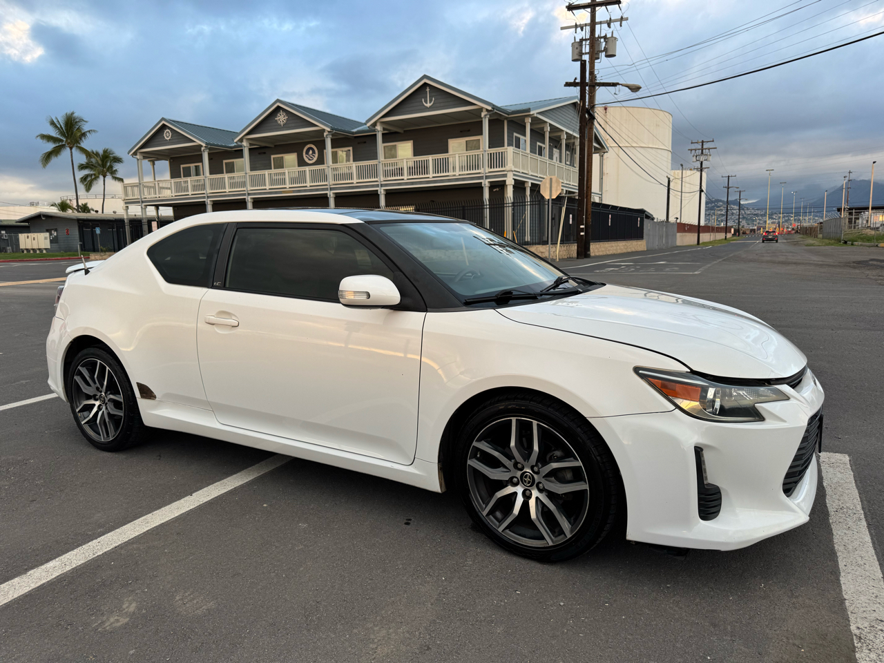 Scion tC Sports Coupe 6-Spd AT 2014
