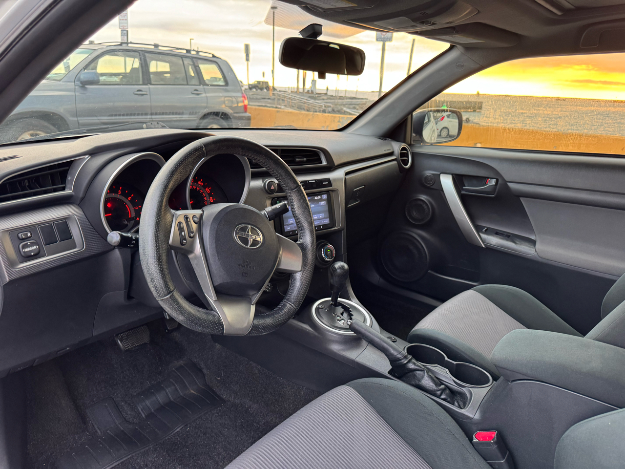 Scion tC Sports Coupe 6-Spd AT 2014