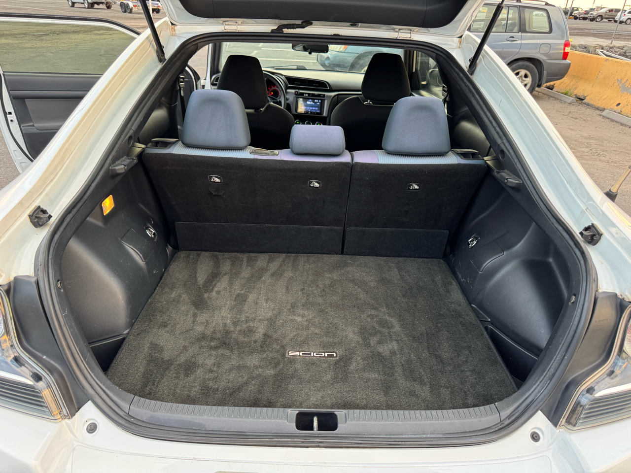 Scion tC Sports Coupe 6-Spd AT 2014