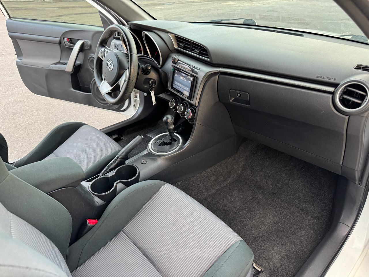 Scion tC Sports Coupe 6-Spd AT 2014