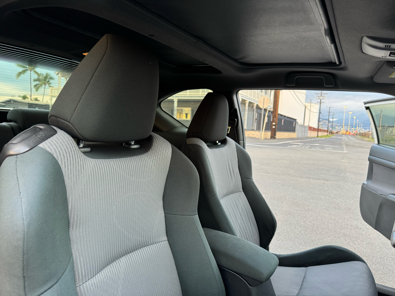 Scion tC Sports Coupe 6-Spd AT 2014