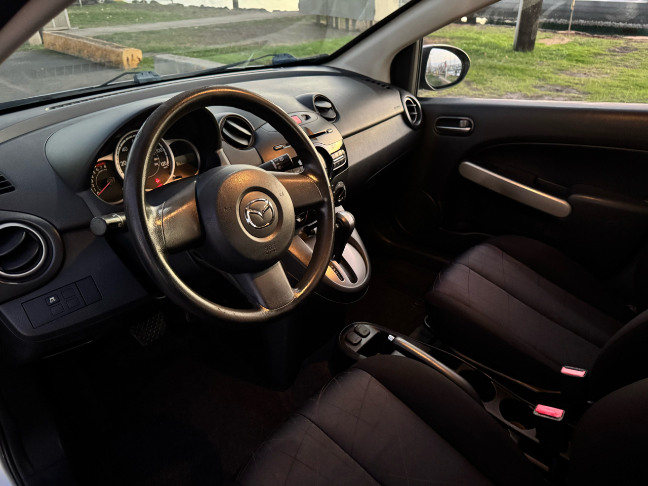 Mazda MAZDA2 Sport 2012