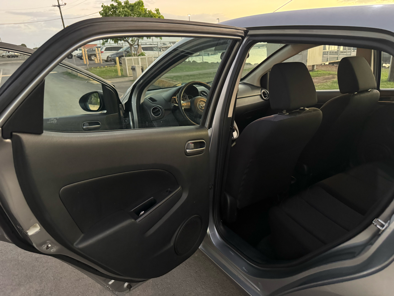 Mazda MAZDA2 Sport 2012