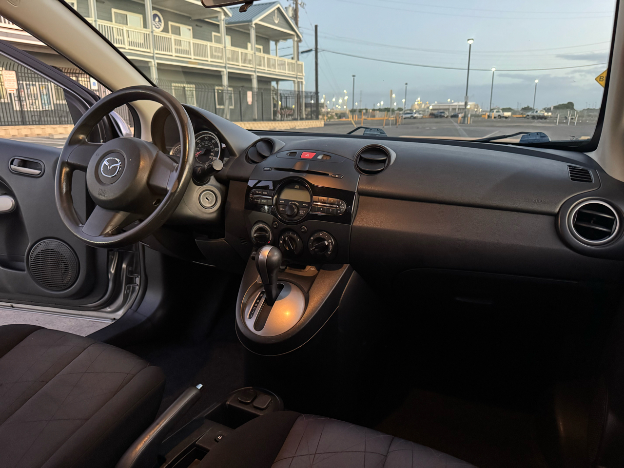 Mazda MAZDA2 Sport 2012