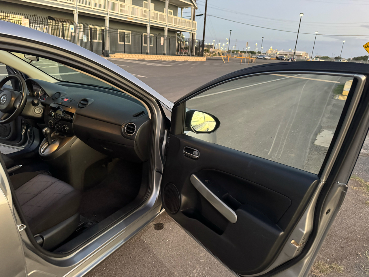 Mazda MAZDA2 Sport 2012