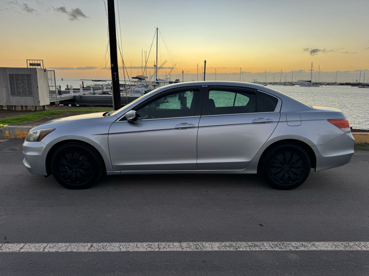 Honda Accord LX sedan AT 2011