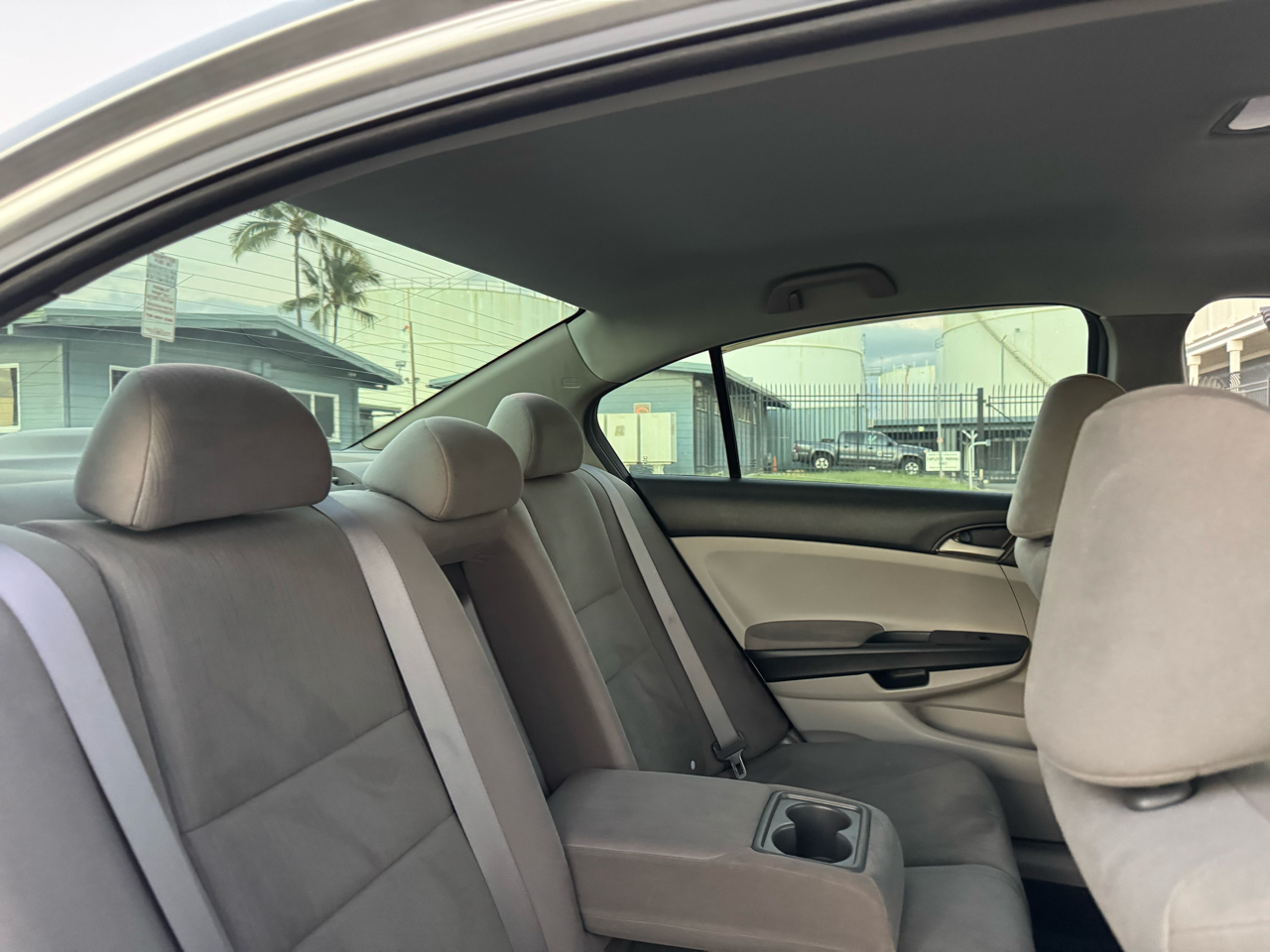 Honda Accord LX sedan AT 2011