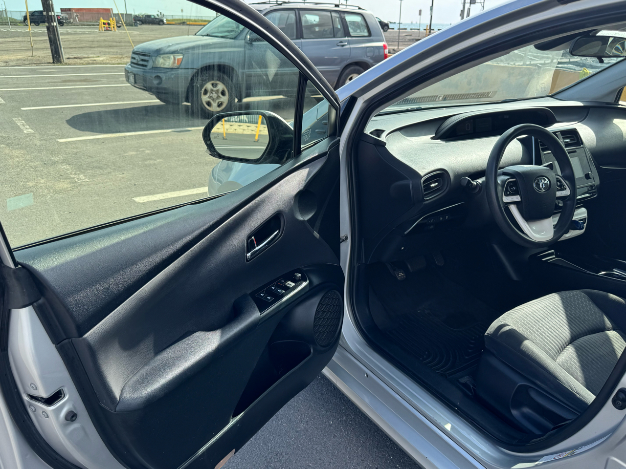 Toyota Prius Two 2017