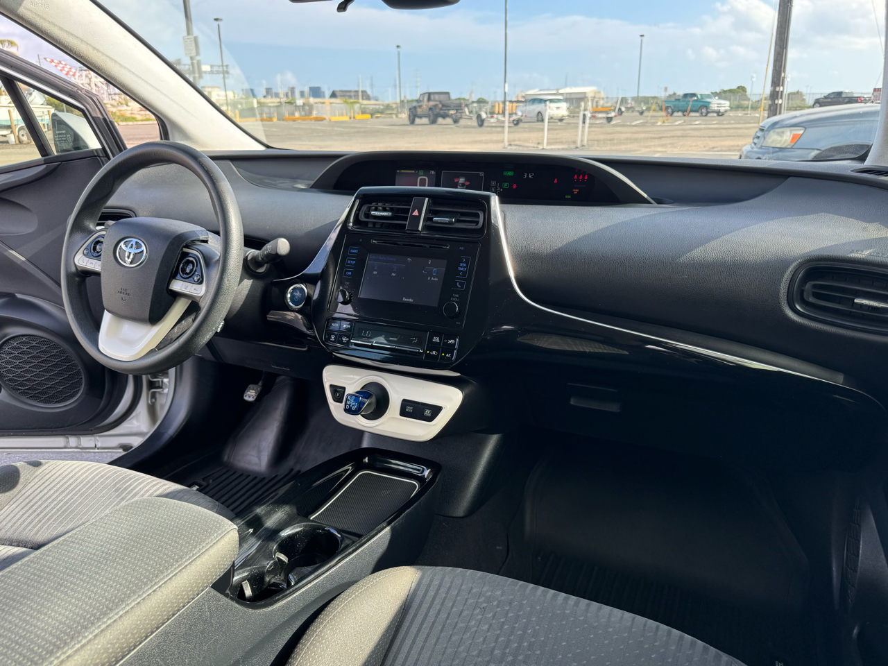 Toyota Prius Two 2017