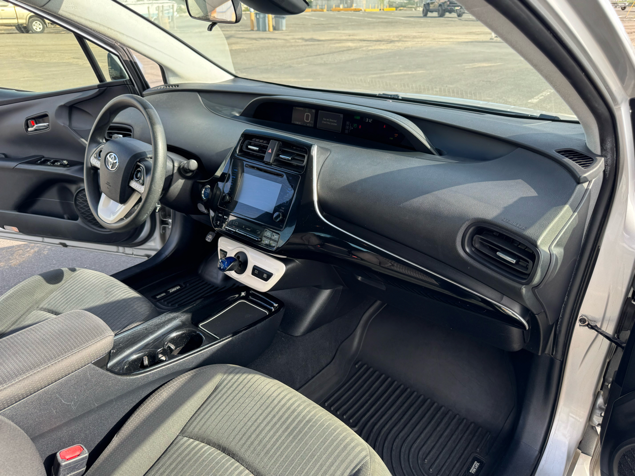 Toyota Prius Two 2017