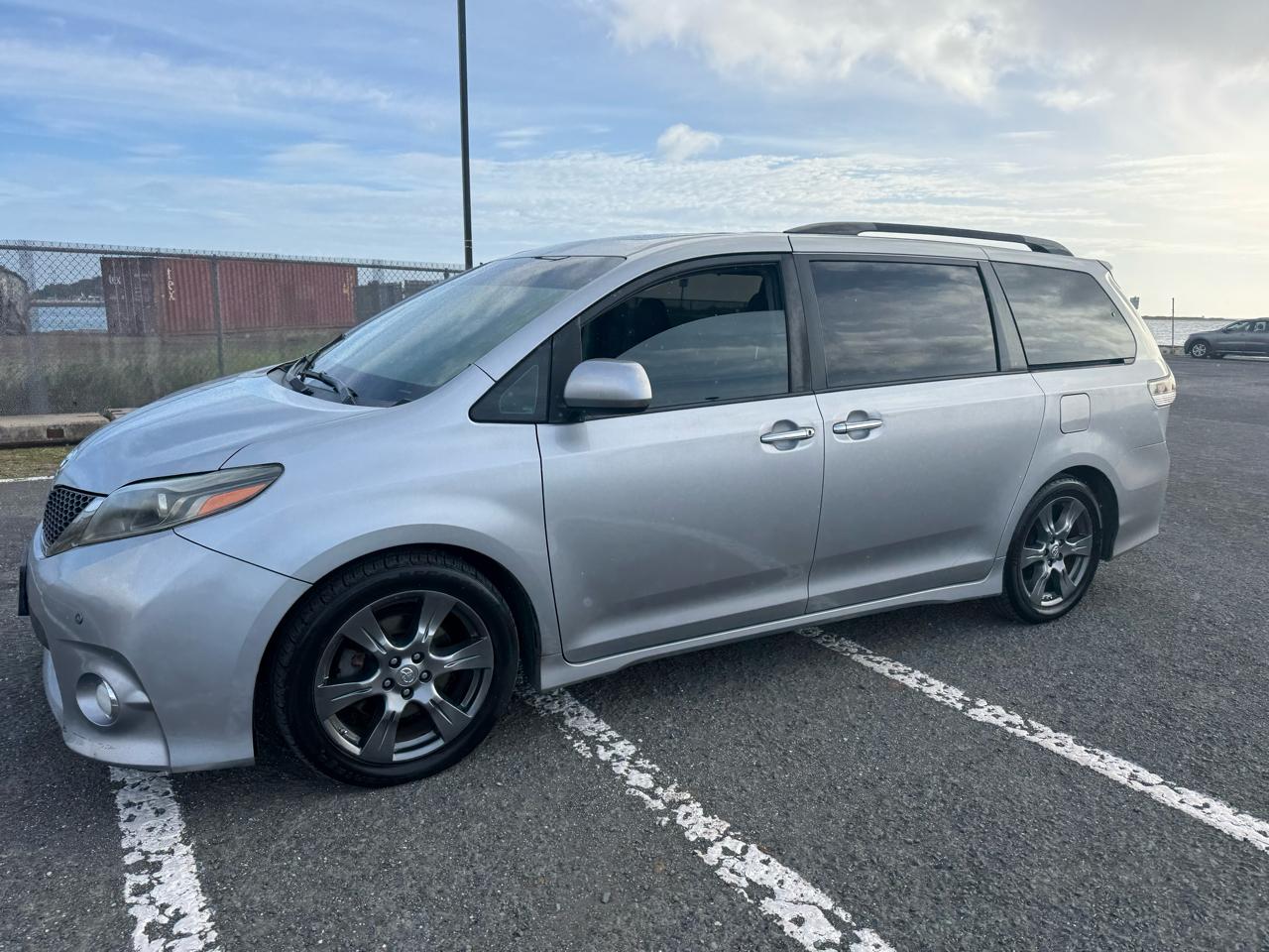 Toyota Sienna SE 8-Passenger 2017