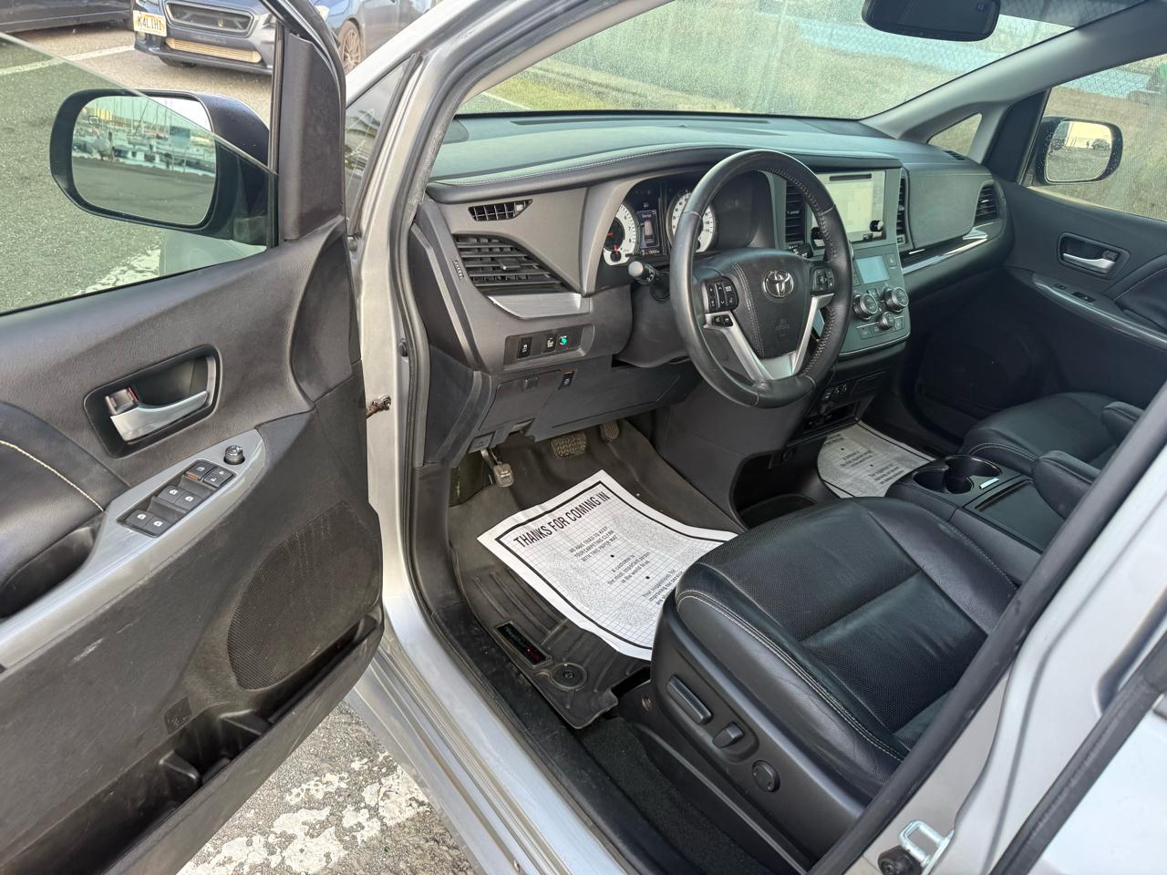 Toyota Sienna SE 8-Passenger 2017