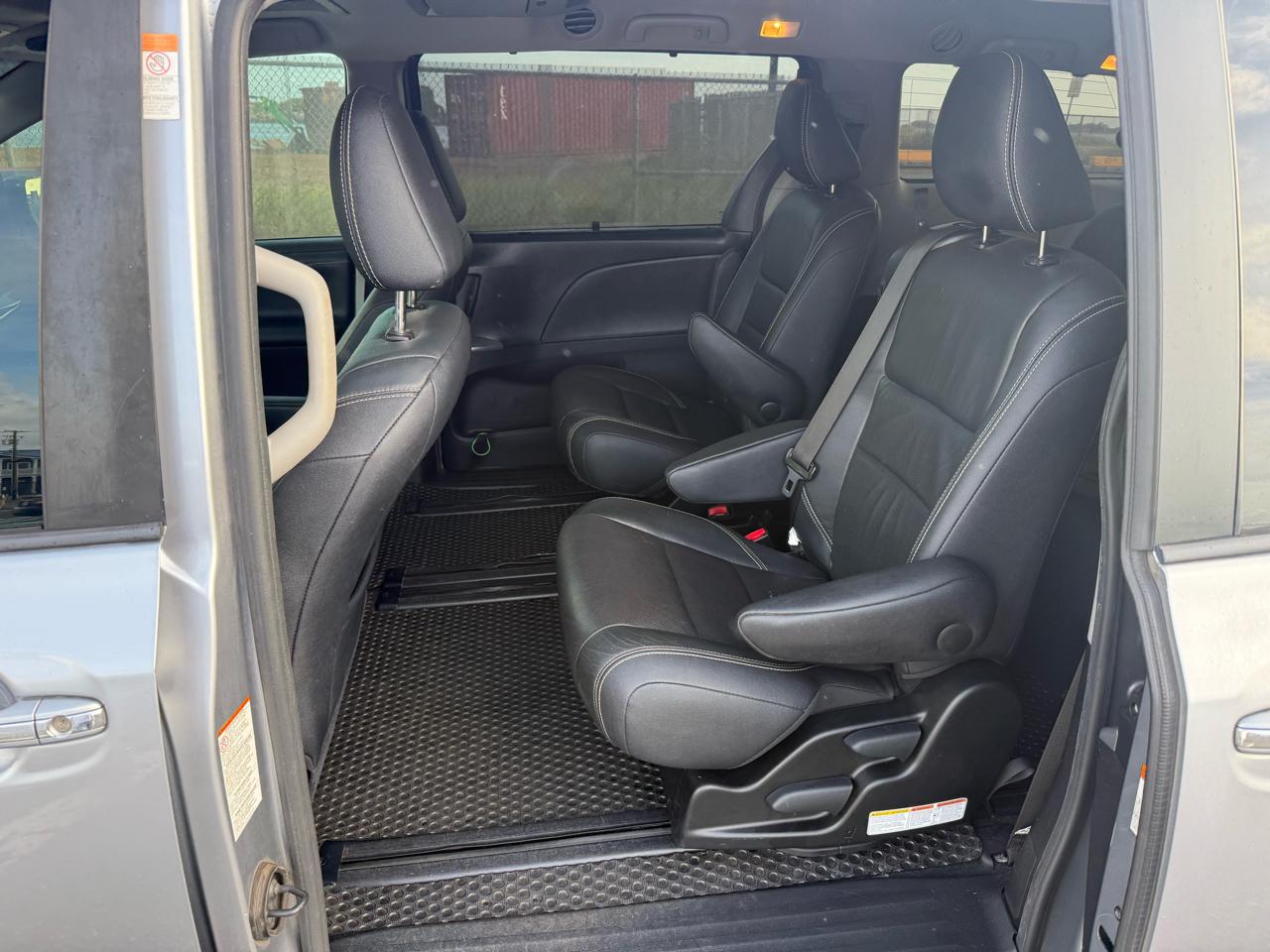 Toyota Sienna SE 8-Passenger 2017