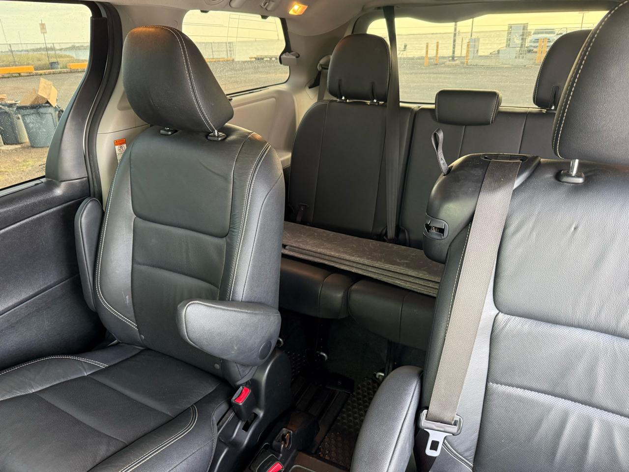 Toyota Sienna SE 8-Passenger 2017