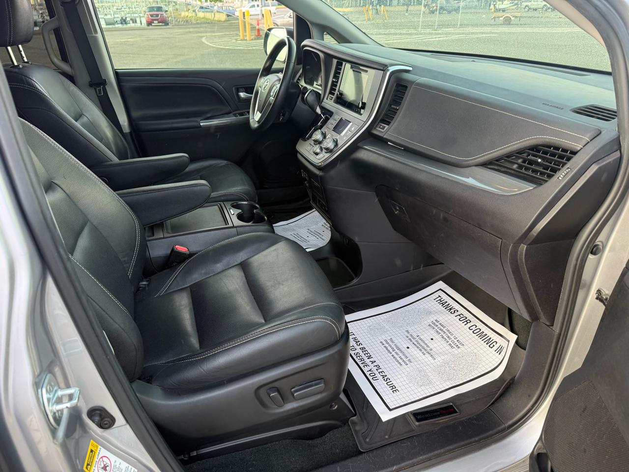 Toyota Sienna SE 8-Passenger 2017