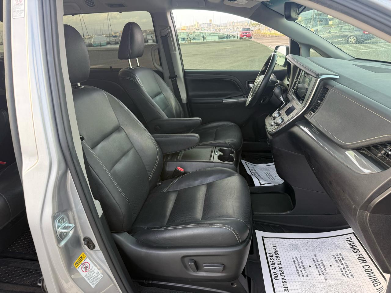 Toyota Sienna SE 8-Passenger 2017