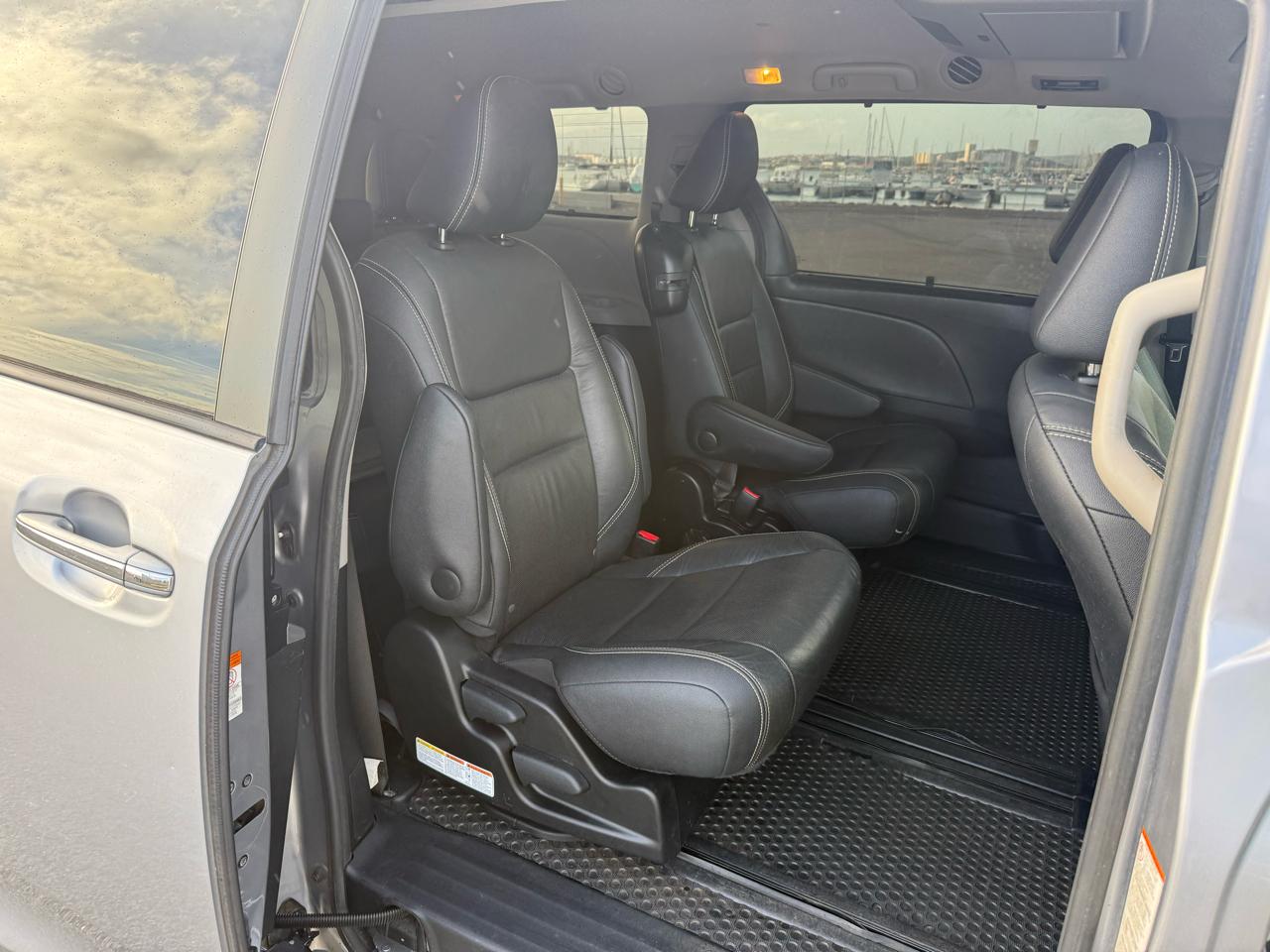 Toyota Sienna SE 8-Passenger 2017