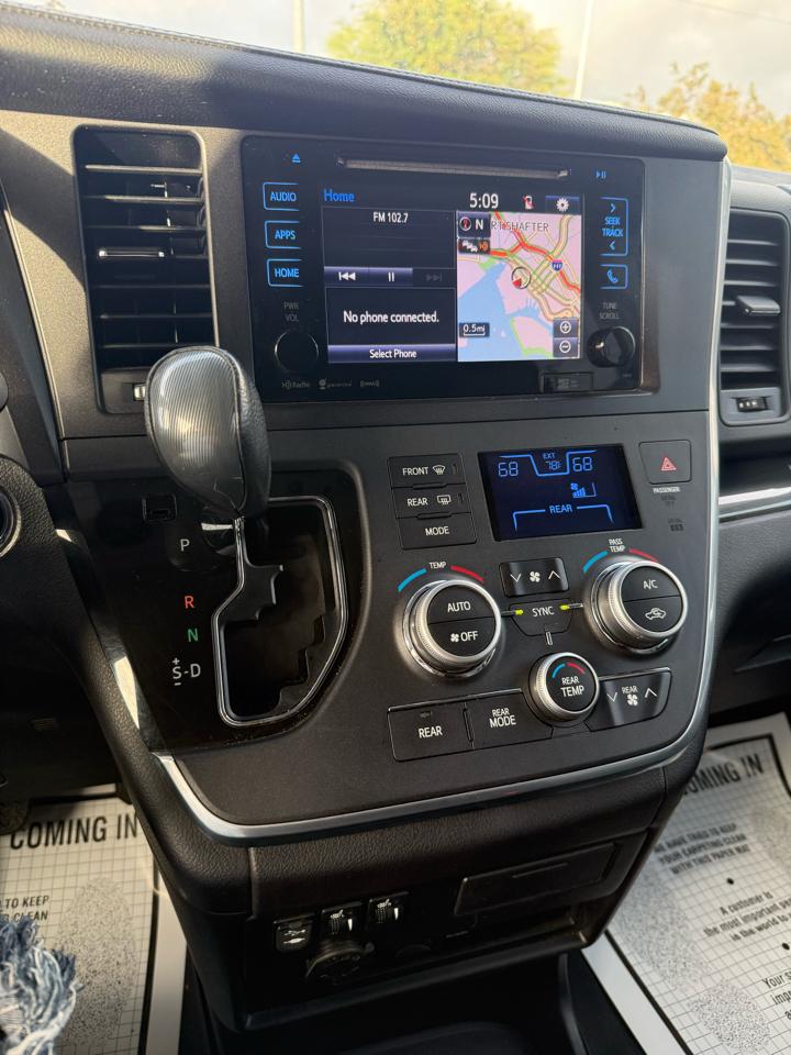 Toyota Sienna SE 8-Passenger 2017