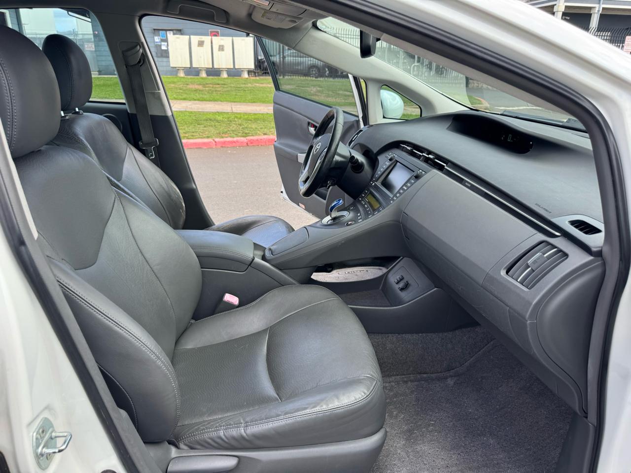 Toyota Prius Five 2011