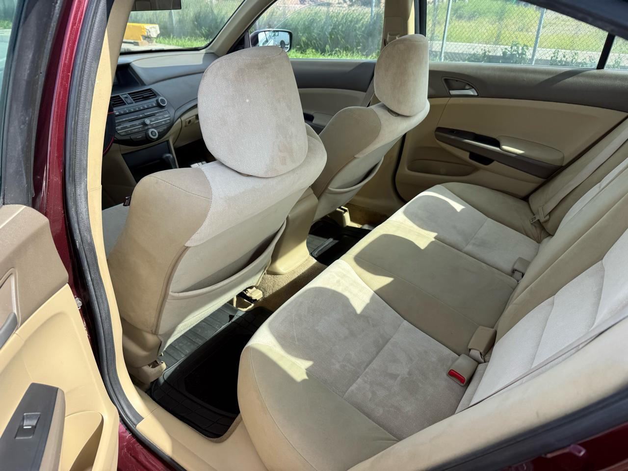 Honda Accord LX-P Sedan AT 2010