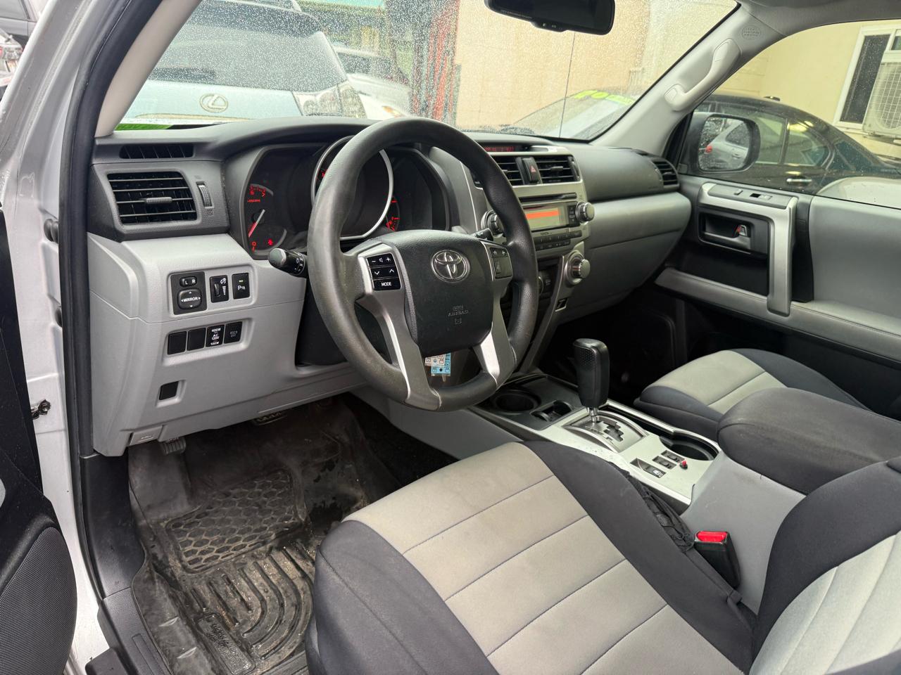 Toyota 4Runner SR5 2WD 2011