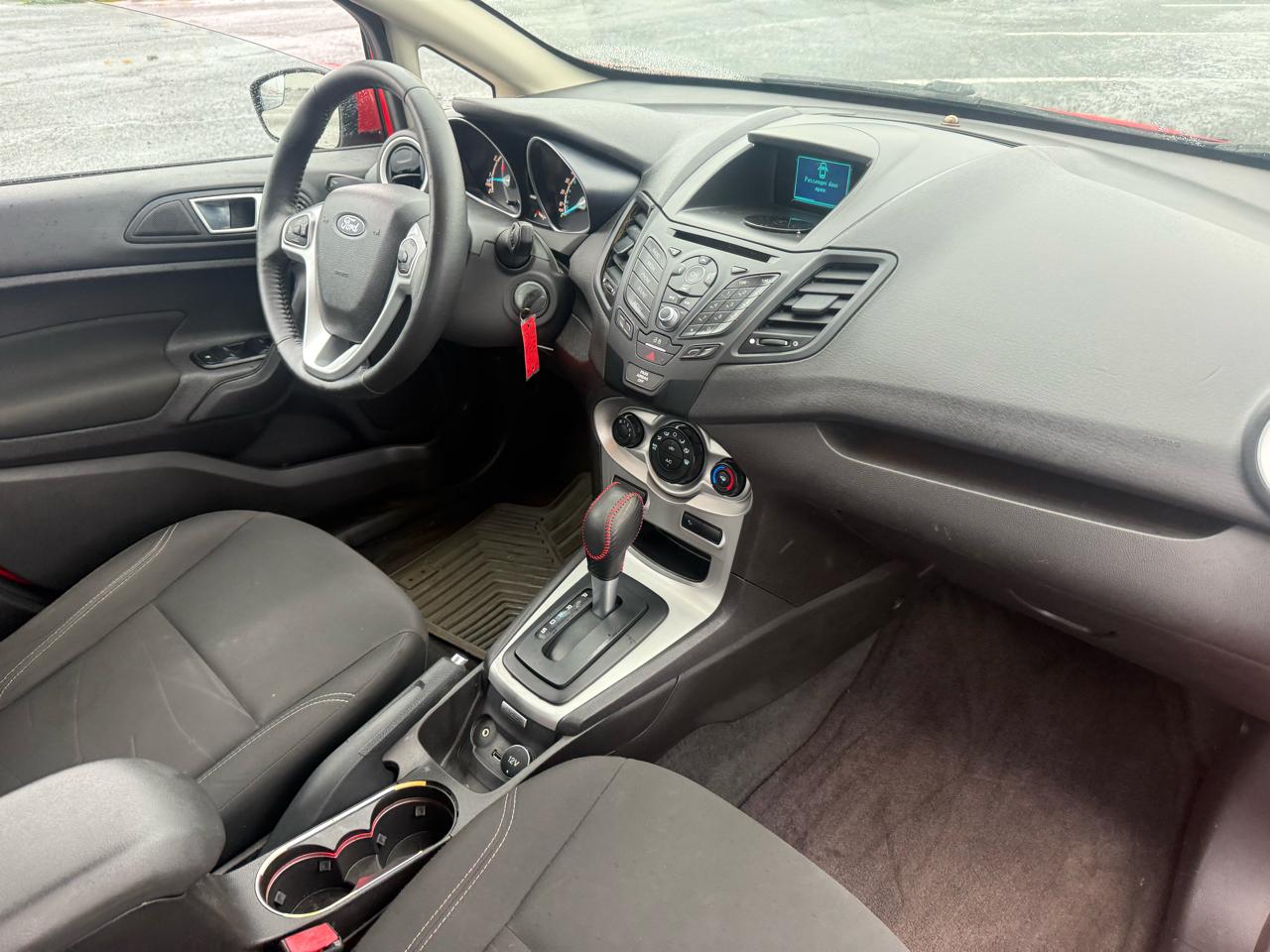 Ford Fiesta SE Hatchback 2015