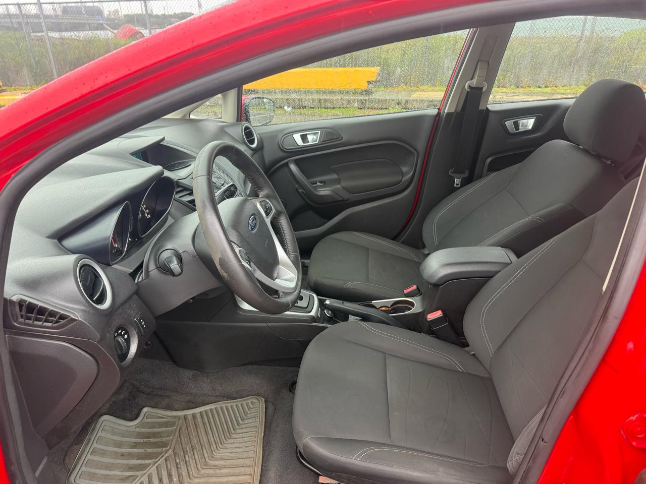 Ford Fiesta SE Hatchback 2015