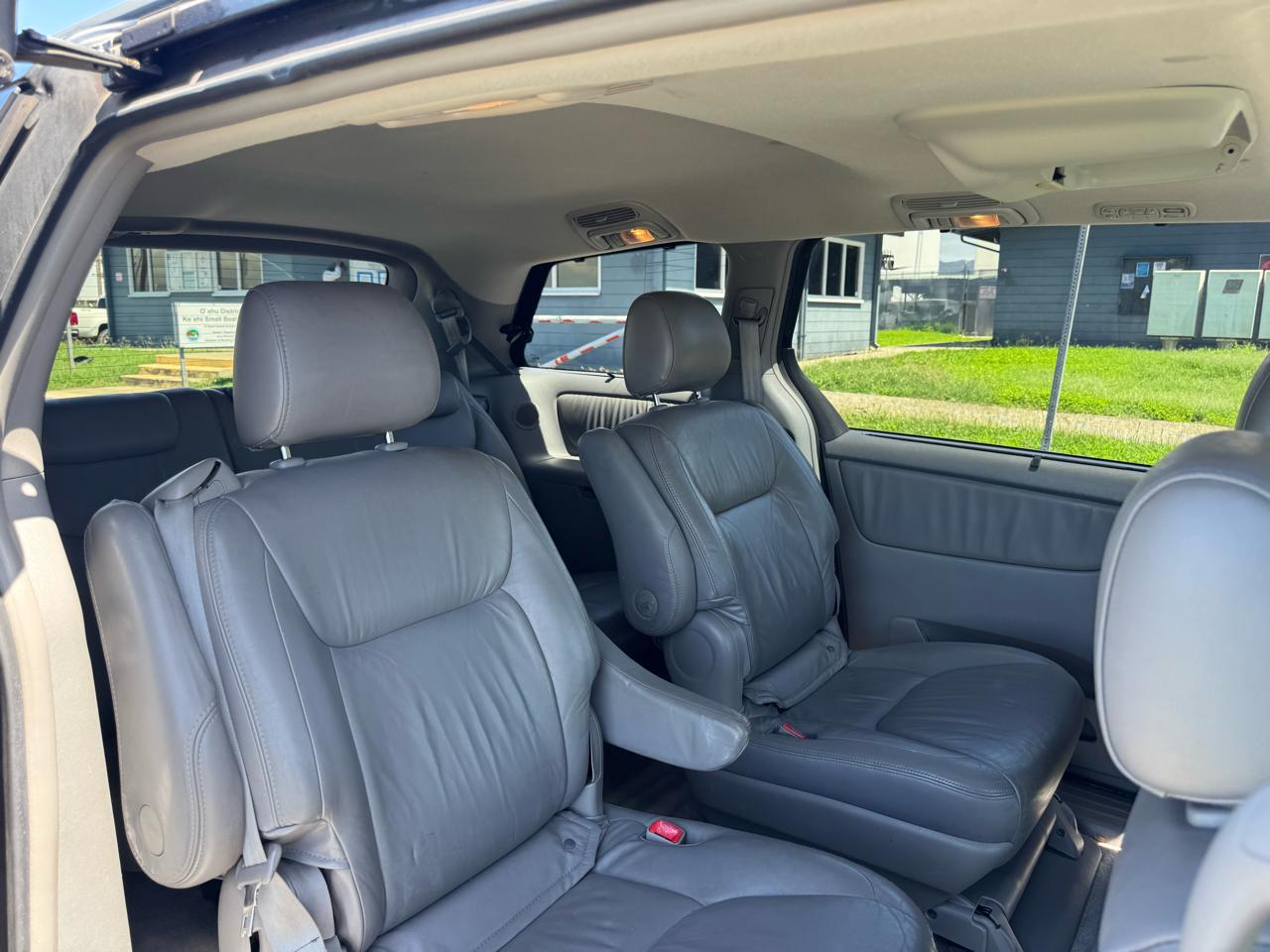 Toyota Sienna XLE 2005