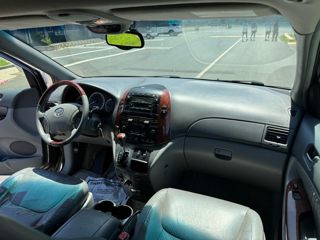 Toyota Sienna XLE 2005