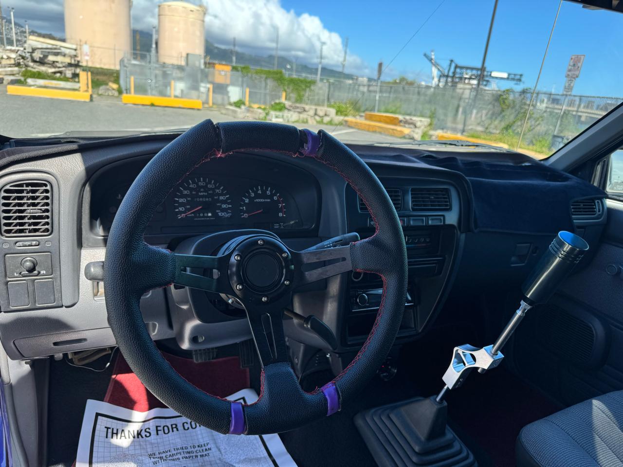 Nissan Pickup King Cab 2WD 1995