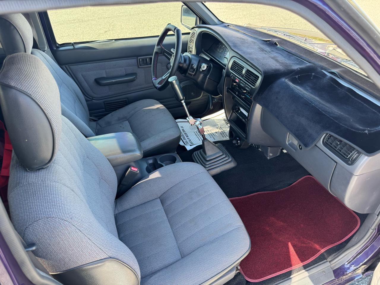 Nissan Pickup King Cab 2WD 1995