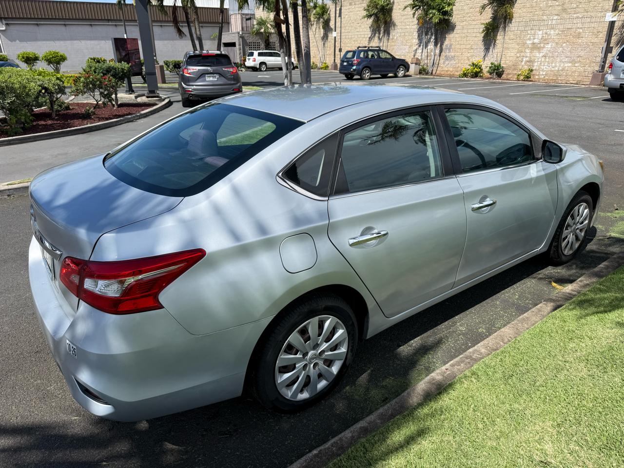Nissan Sentra S Sedan 2017