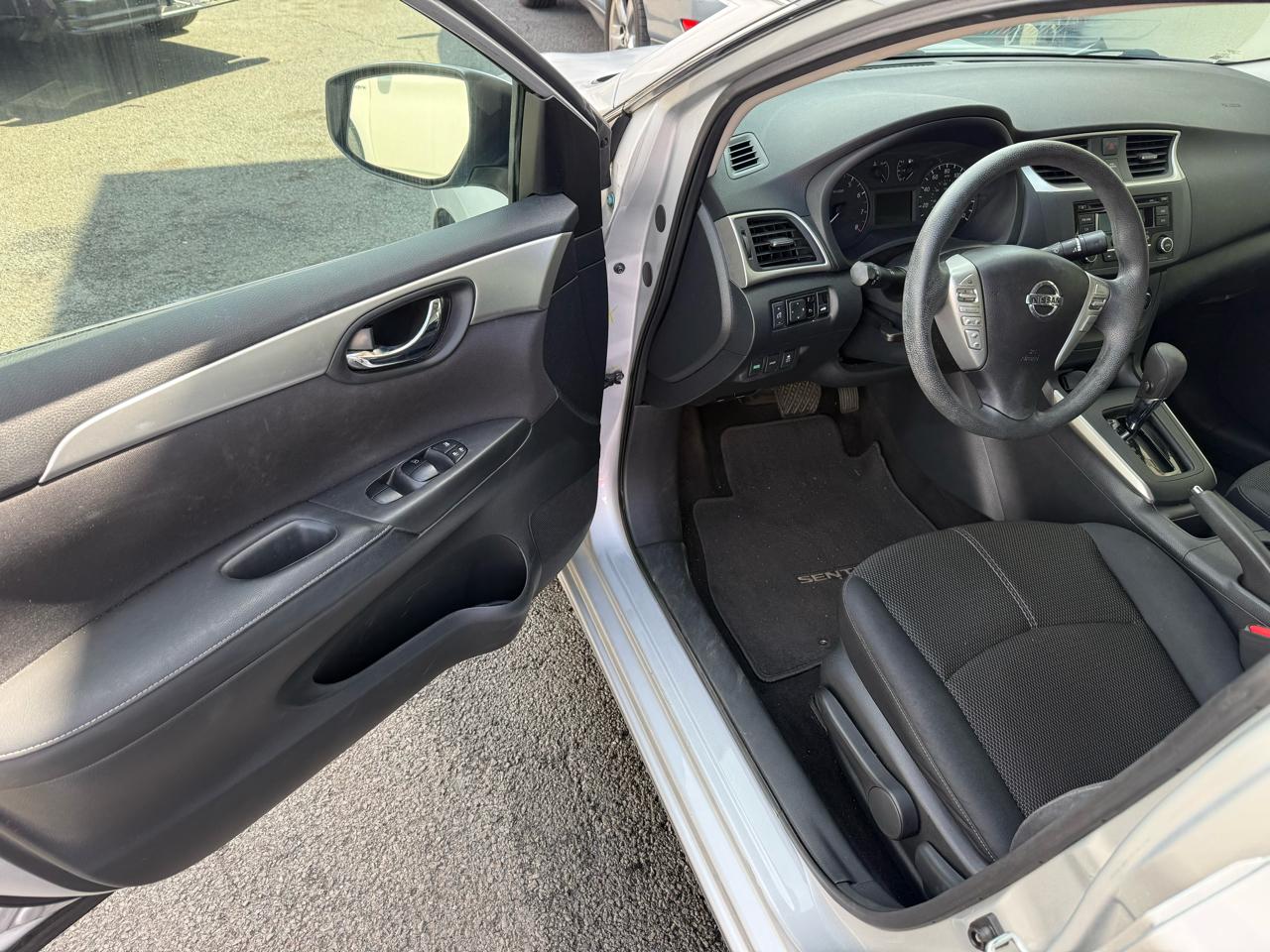 Nissan Sentra S Sedan 2017