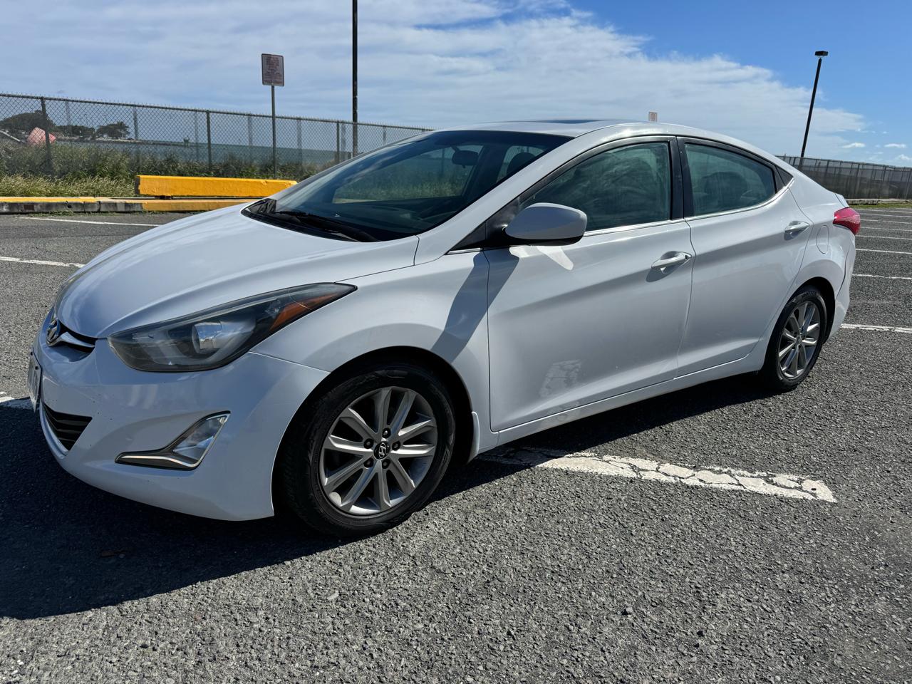 Hyundai Elantra SE 6AT 2015