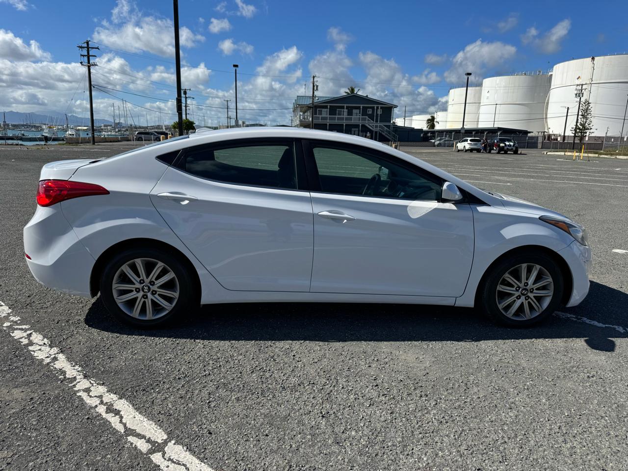 Hyundai Elantra SE 6AT 2015