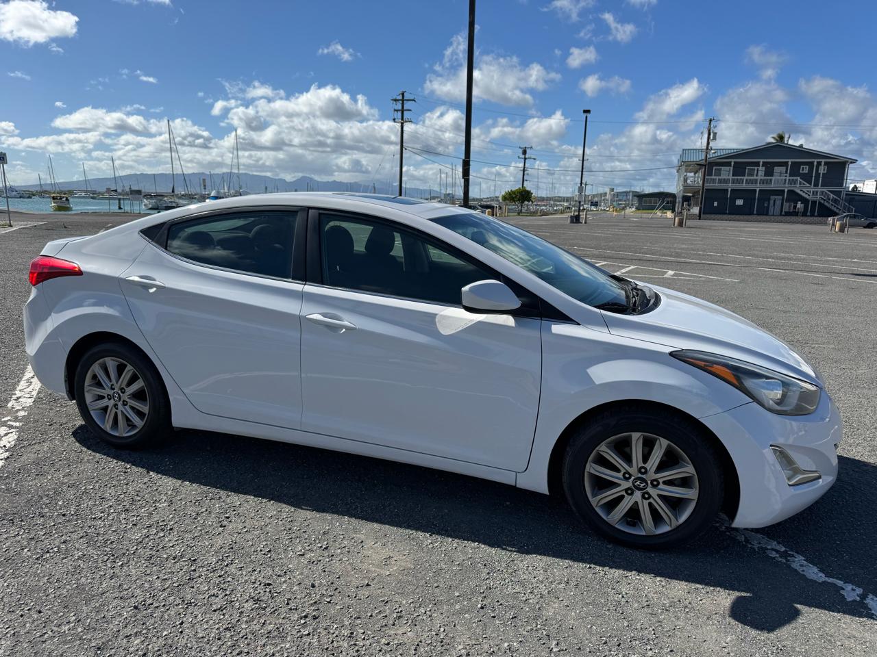 Hyundai Elantra SE 6AT 2015