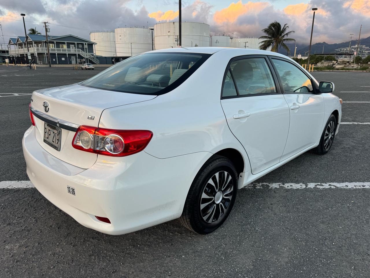 Toyota Corolla 4dr Sdn Auto LE (Natl) 2011