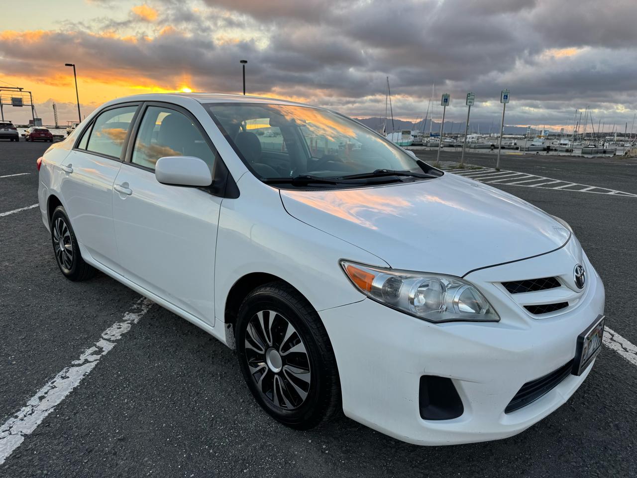 Toyota Corolla 4dr Sdn Auto LE (Natl) 2011