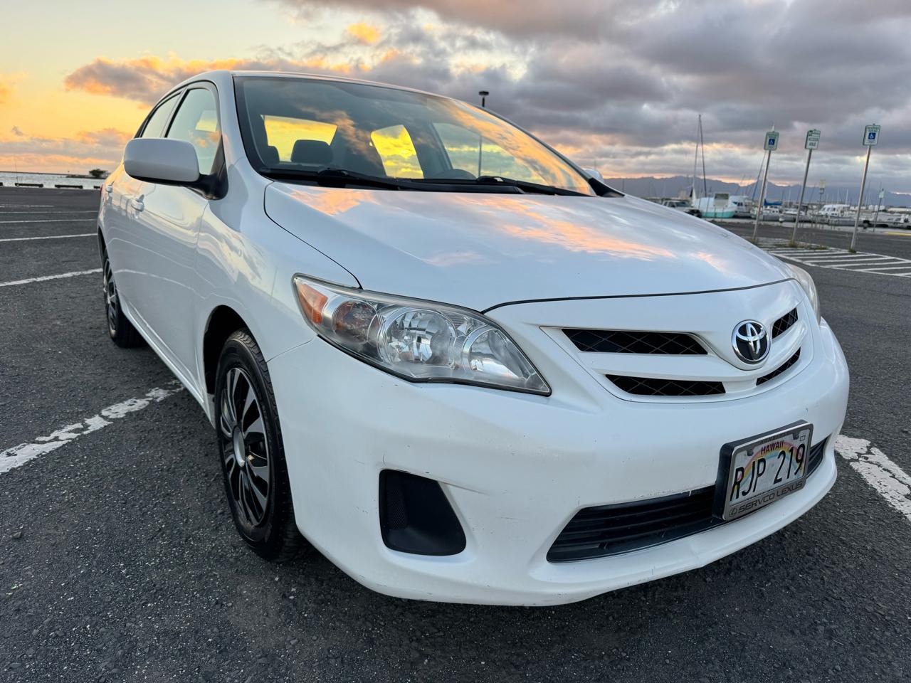 Toyota Corolla 4dr Sdn Auto LE (Natl) 2011