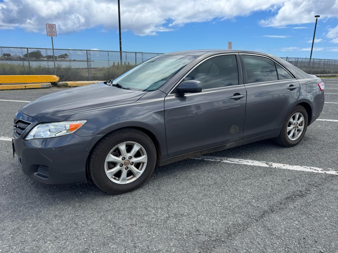 Toyota Camry 4dr Sdn LE Auto 2010