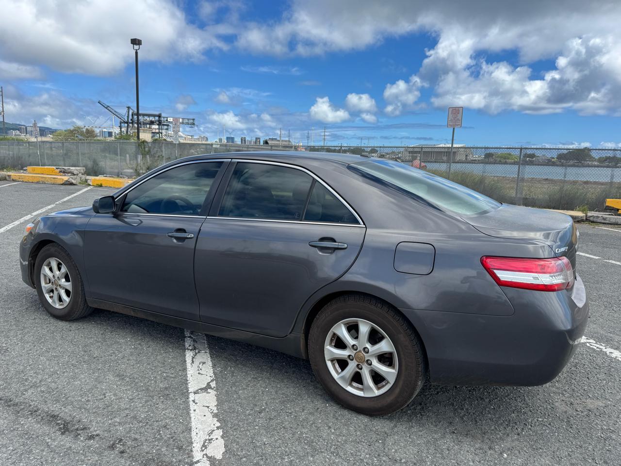 Toyota Camry 4dr Sdn LE Auto 2010