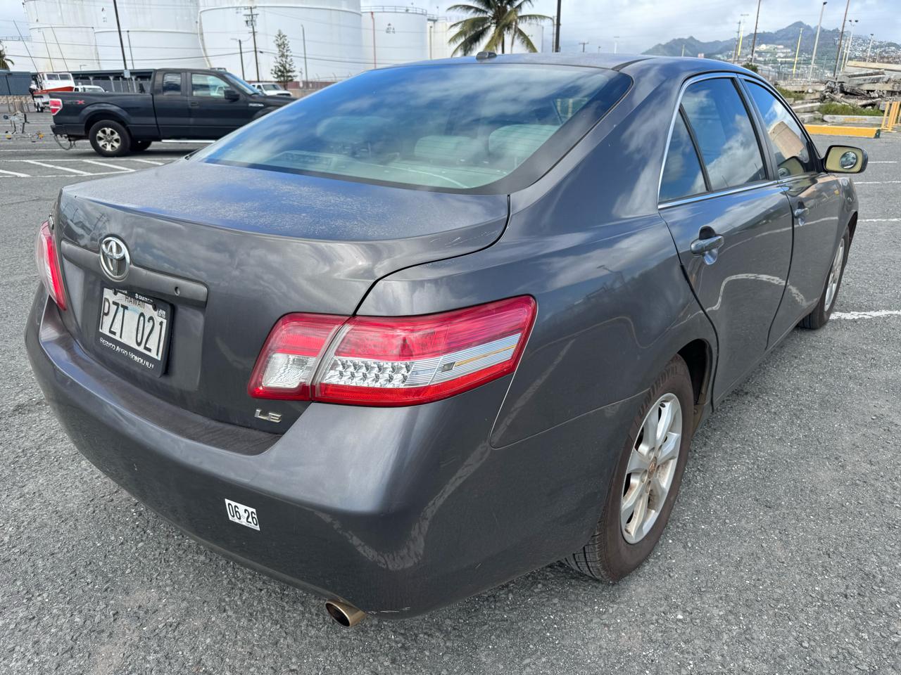 Toyota Camry 4dr Sdn LE Auto 2010