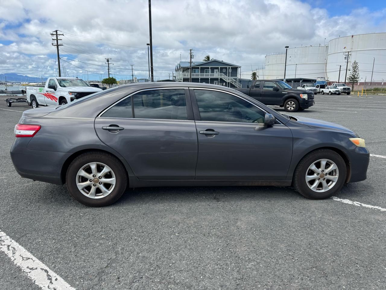 Toyota Camry 4dr Sdn LE Auto 2010