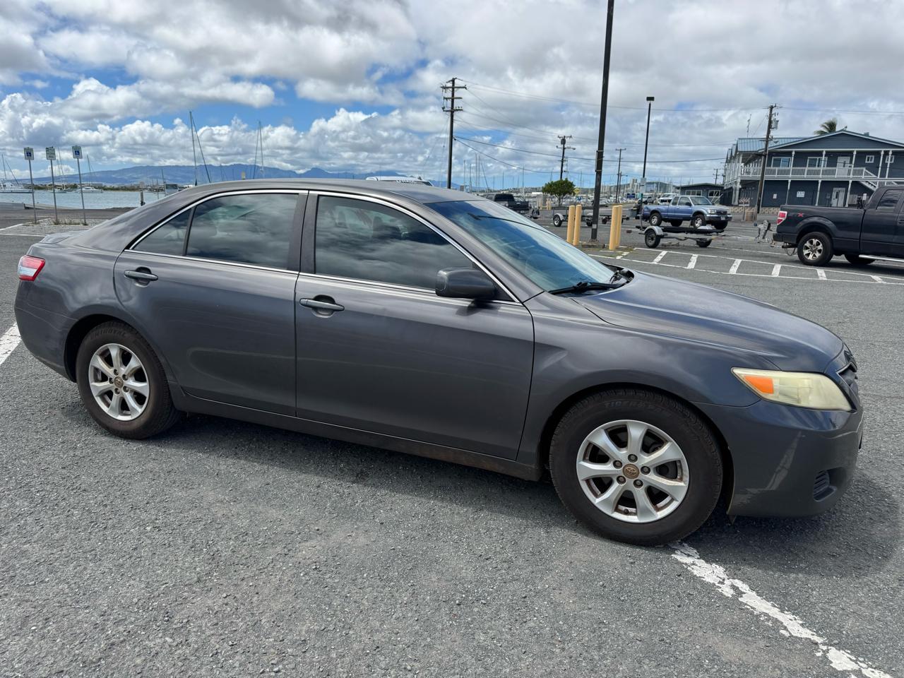 Toyota Camry 4dr Sdn LE Auto 2010