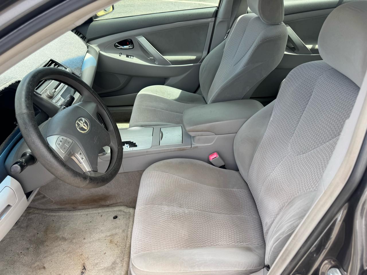 Toyota Camry 4dr Sdn LE Auto 2010